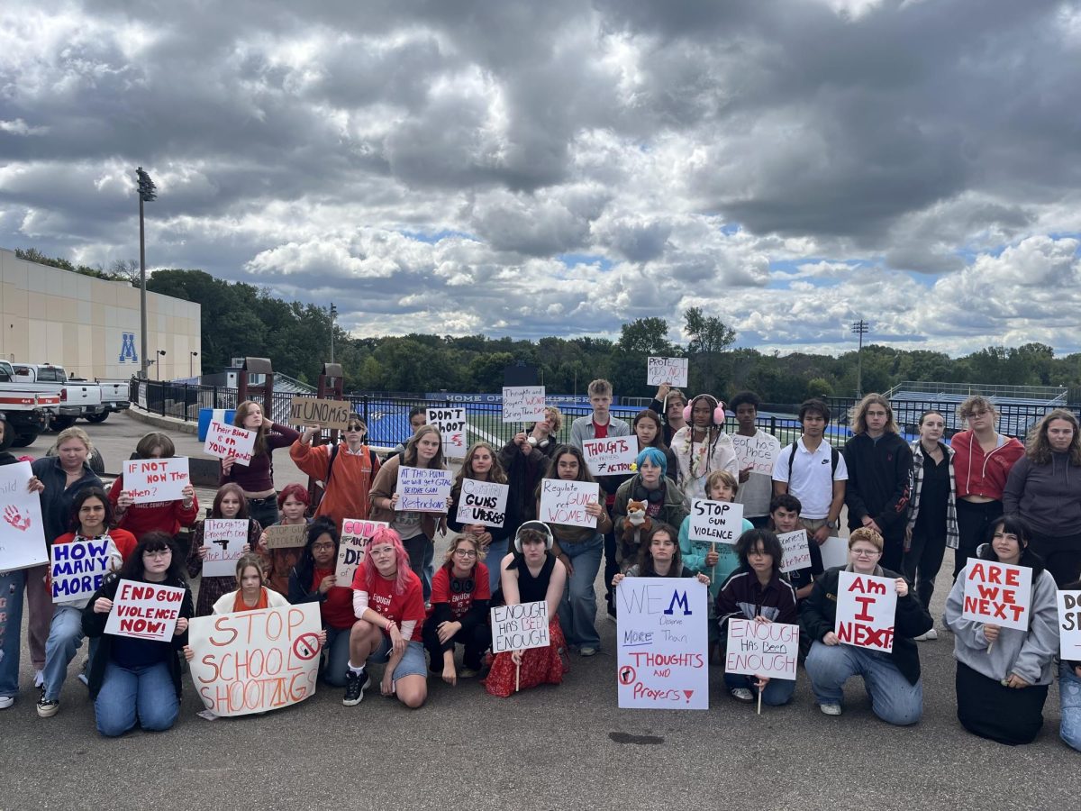 Minnetonka students participate in walk out to protest school shootings